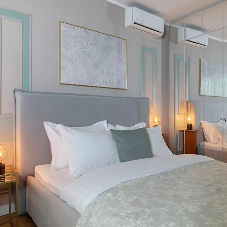 Holt - Sublime Minty 1br On The Park Lejlighed