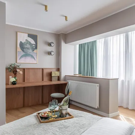 Apartment Holt - Sublime Minty 1br On The Park Bukarest