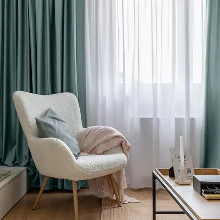Holt - Sublime Minty 1br On The Park Lejlighed