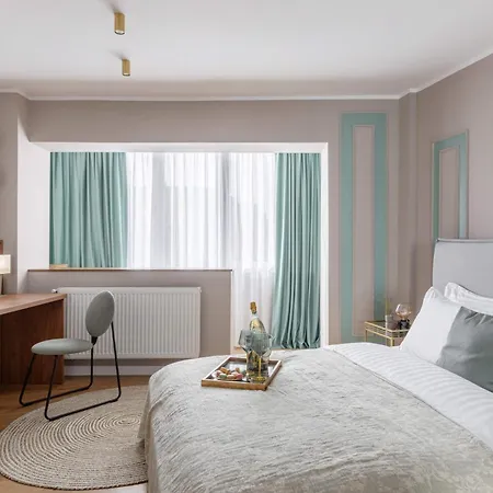 Holt - Sublime Minty 1br On The Park Bukarest