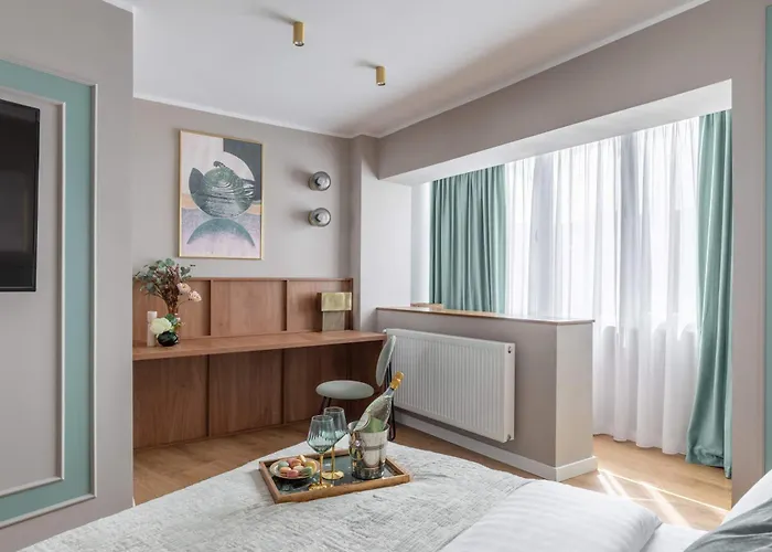 Apartment Holt - Sublime Minty 1br On The Park Bucharest