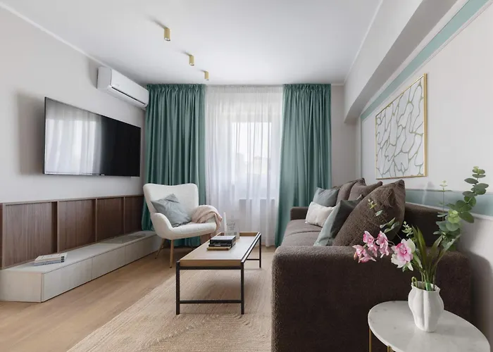 Holt - Sublime Minty 1br On The Park Apartment Bucharest