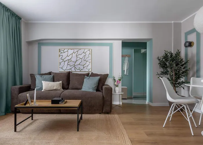 Holt - Sublime Minty 1br On The Park Bucharest