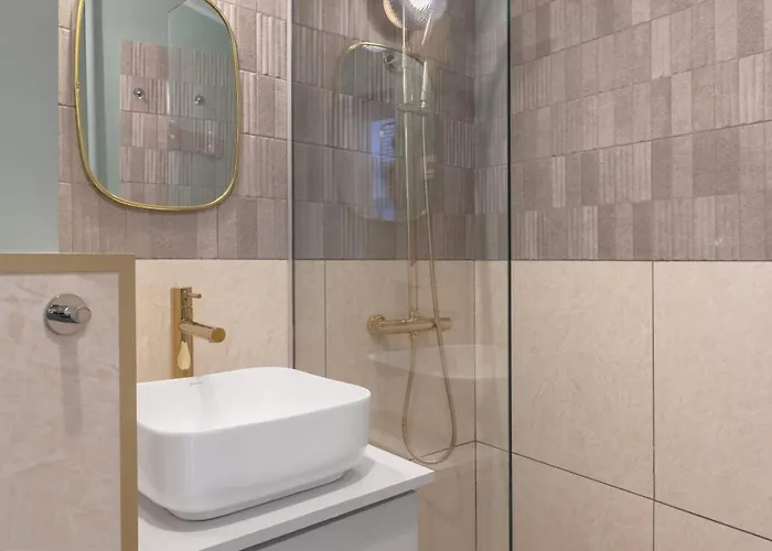 Holt - Sublime Minty 1br On The Park * Bucharest