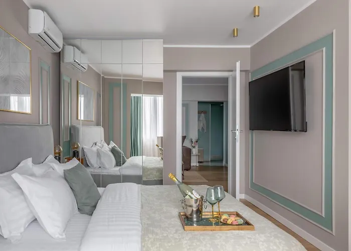 Apartment Holt - Sublime Minty 1br On The Park