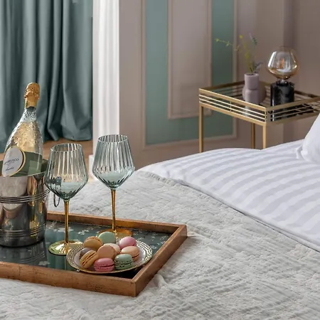 Holt - Sublime Minty 1br On The Park Bukurešť